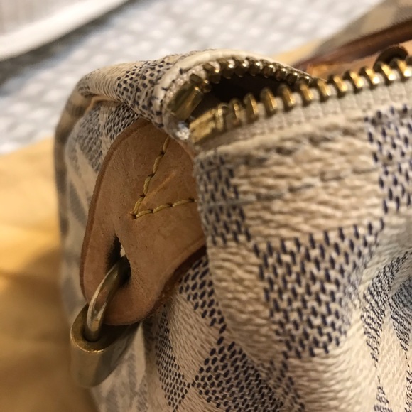 Louis Vuitton speedy 30. Authentic. Gently used. - Picture 4 of 8